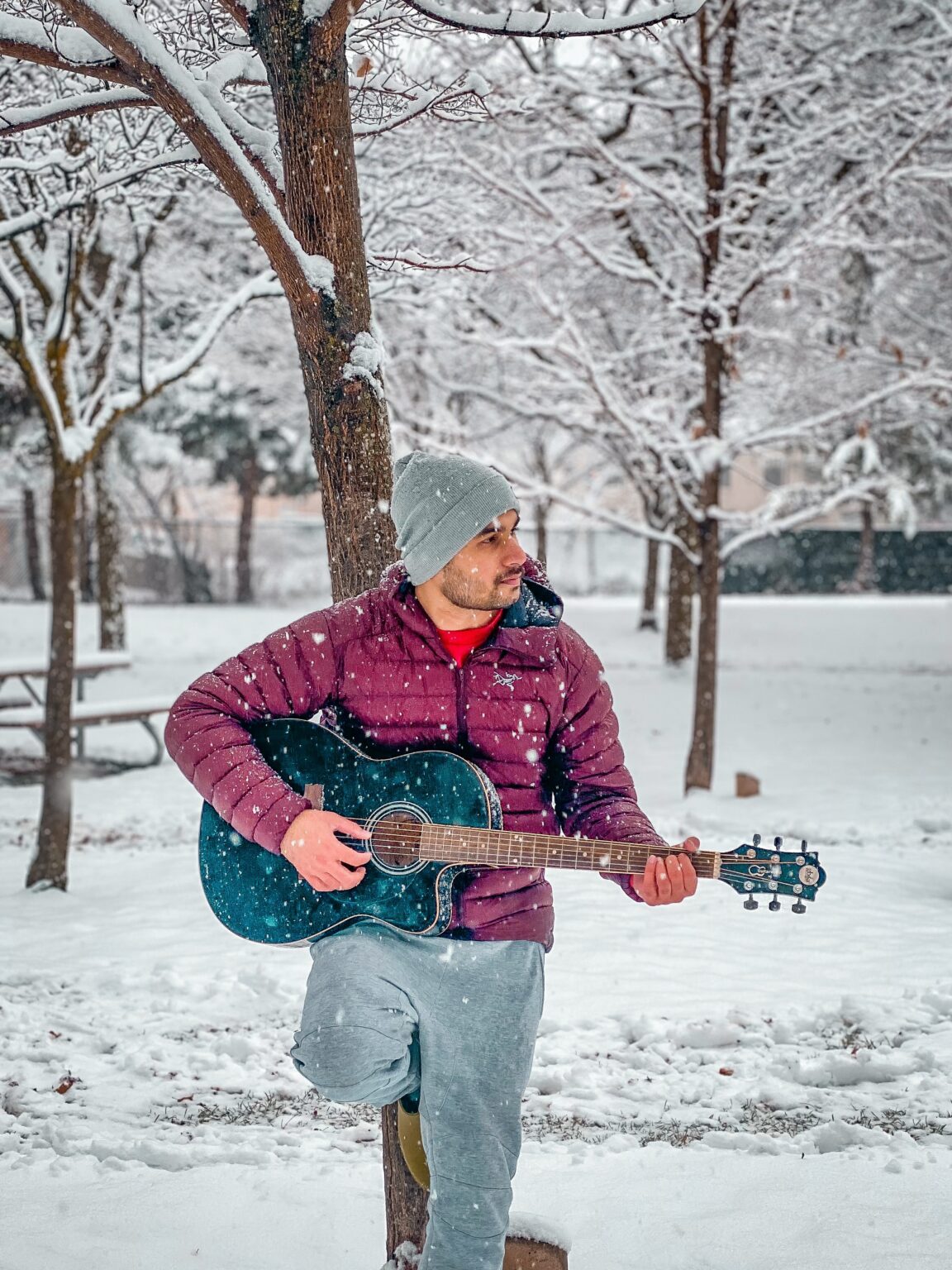 10 Easy Christmas Guitar Songs GAK Blog