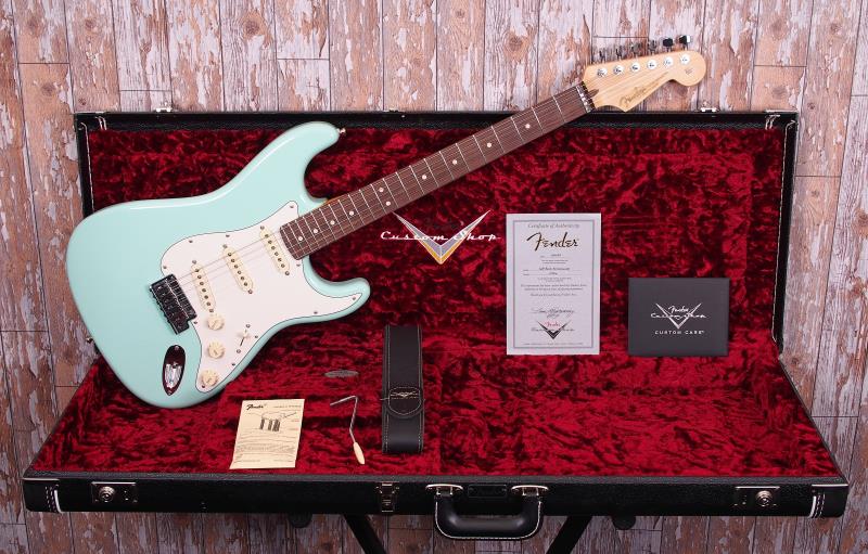 FenderCShopJeffBeckSigStratSurfGreen-Case3