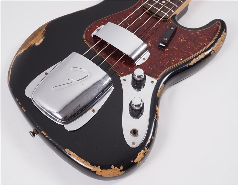 FenderCShop60JBassHRelicABlk_5