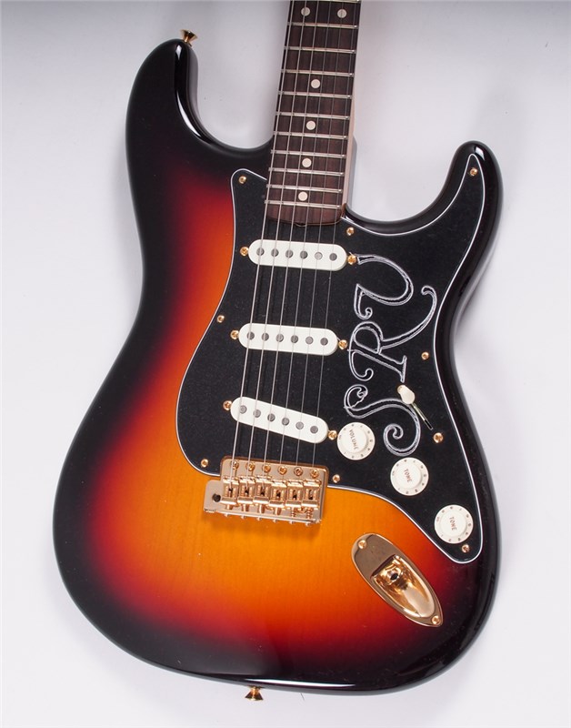 FenderCShopSRVSigStrat3CS_4