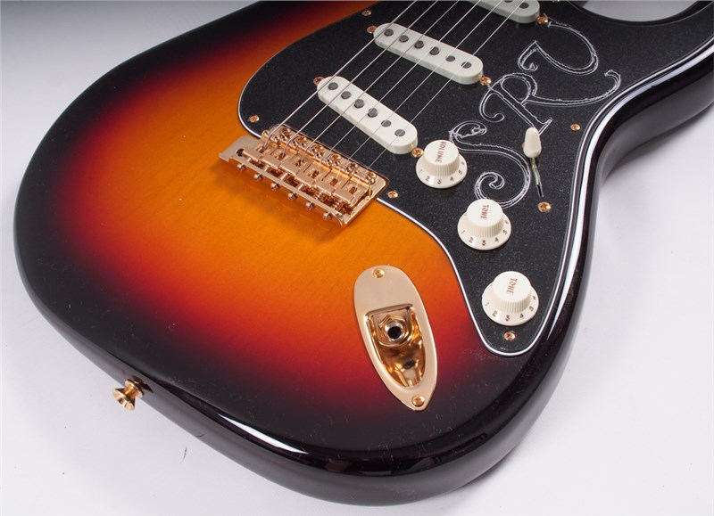 FenderCShopSRVSigStrat3CS_5