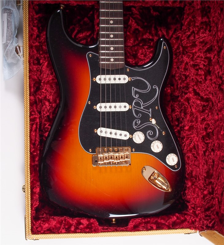 FenderCShopSRVSigStrat3CS_17