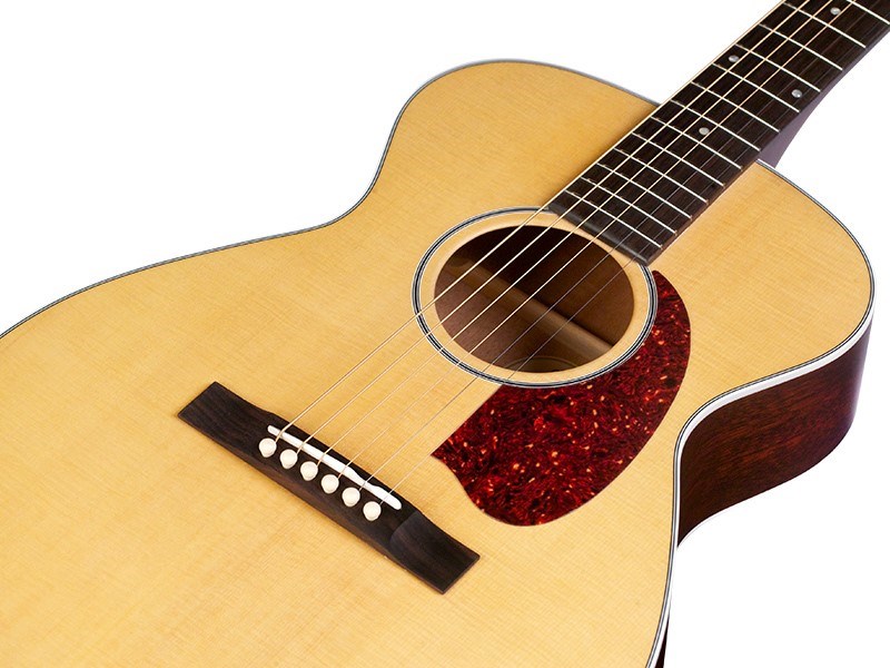 Guild M-40E Troubador Electro Acoustic