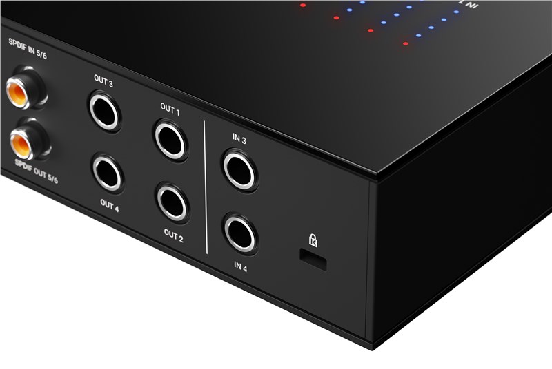 Native Instruments Komplete Audio 6, outputs