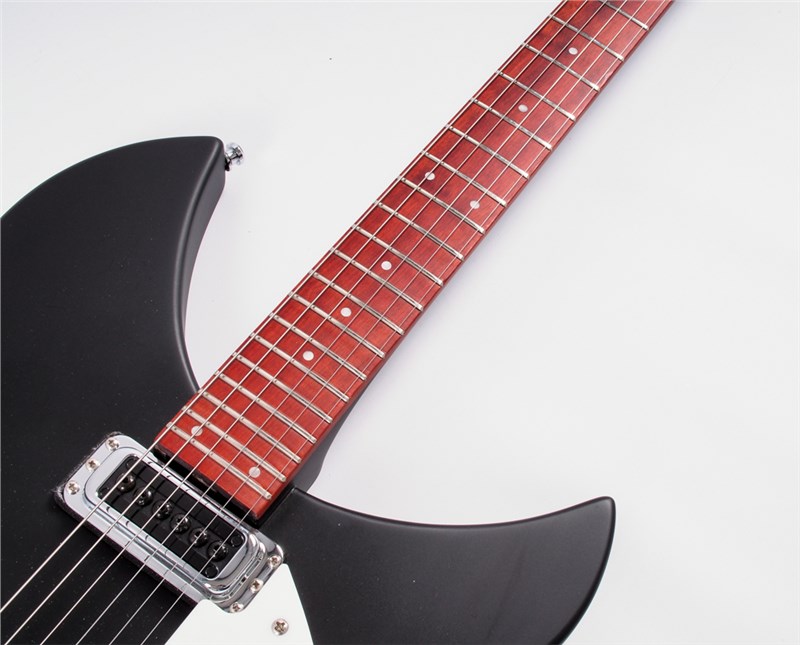 Rickenbacker330LtdMBlk_7