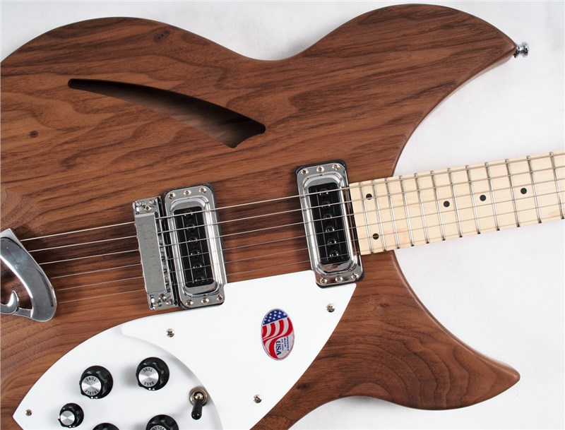 Rickenbacker330Walnut03