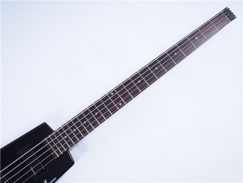 SteinbergerSpiritXT255StringBlk-FrontNeck2