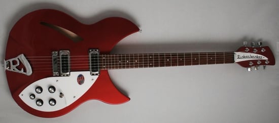 Rickenbacker 330 (Ruby Red)