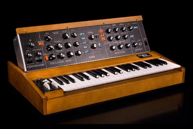 moog minimoog model d front dark 