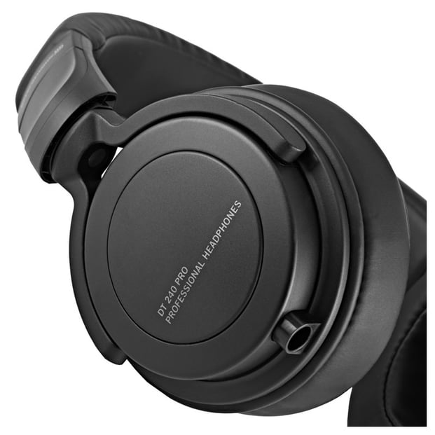 Beyerdynamic DT 240