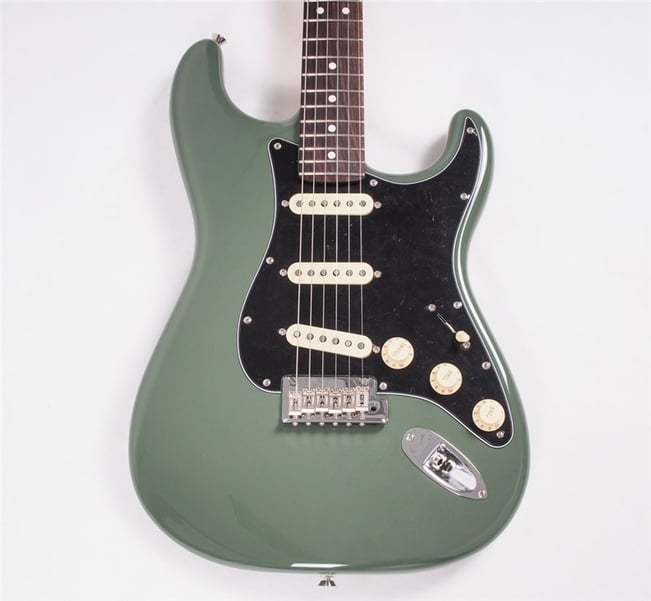 Fender stratocaster olive deals green