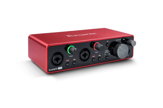 Focusrite Scarlett 2i2 USB, left view