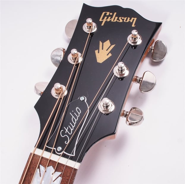 GibsonSJ200StudioANat_9