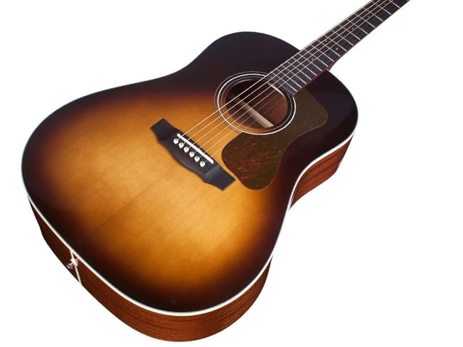 Guild DS-240 Memoir Dreadnought Acoustic, Natural