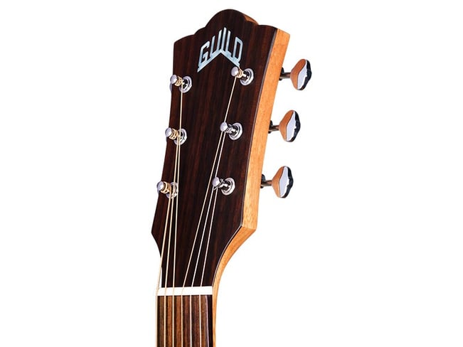 Guild M-240E Troubadour Westerly Concert