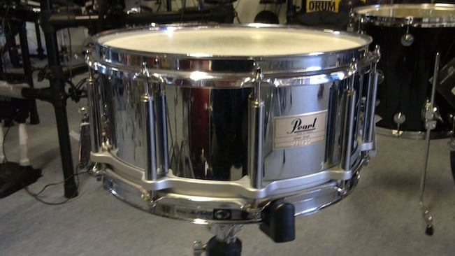 Pearl Free Floating Steel Snare 14 x 6.5in Overview