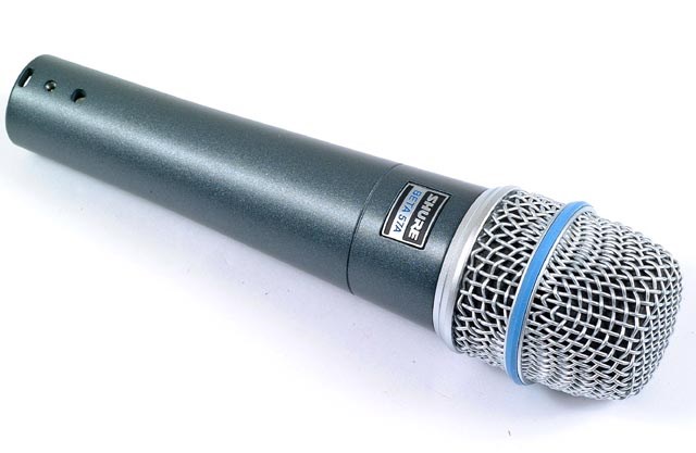 Shure Beta 57A Angle 2