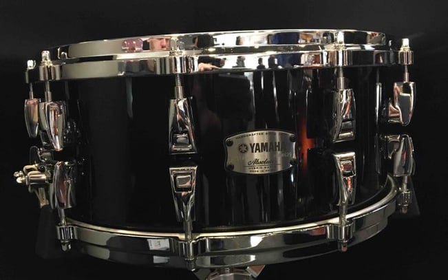 Yamaha Absolute Hybrid Maple Snare Solid Black